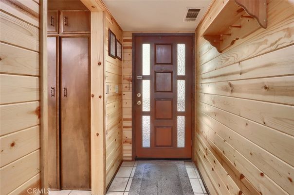 Interior, Wooden Walls
