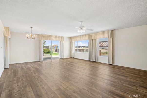Chandelier, Empty room, Interior, Wood Texture Flooring