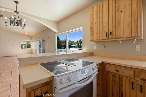Chandelier, Interior, Kitchen