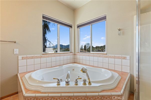 Bathroom, Interior, Tile Countertops