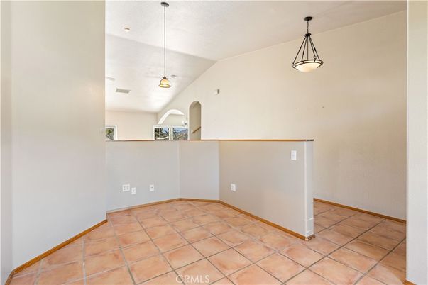 Empty room, Interior, Pendant Lights