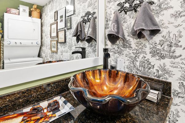 Interior, Washer