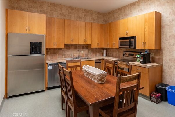 Dining room, Interior, Kitchen, Stainless Steel Appliances