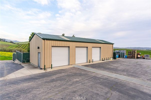 Detached Garage, Exterior