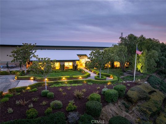 Backyard, Exterior, Facade, Modern