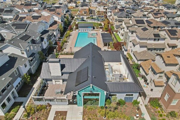 Exterior, Drone