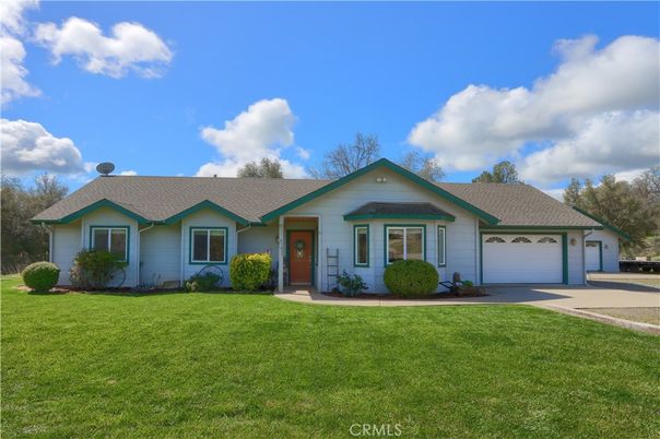 Attached, Exterior, Facade, Ranch