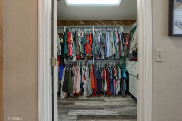 Interior, Walk-in Closets, Wood Texture Flooring
