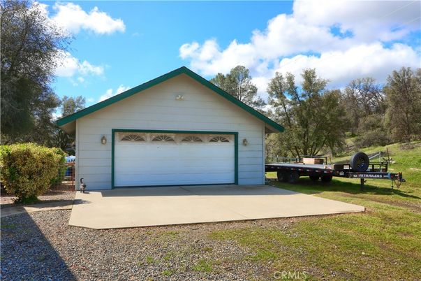 Detached Garage, Exterior
