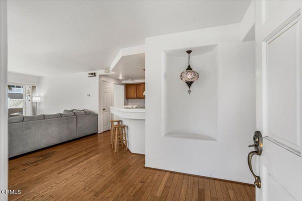 Interior, Kitchen, Living room, Pendant Lights, Recessed Lighting, Wood Texture Flooring