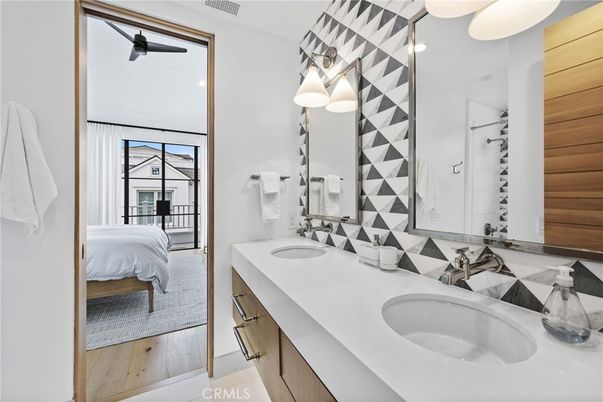 Bathroom, Bedroom, Dual Sink Vanities, Interior, Wood Texture Flooring