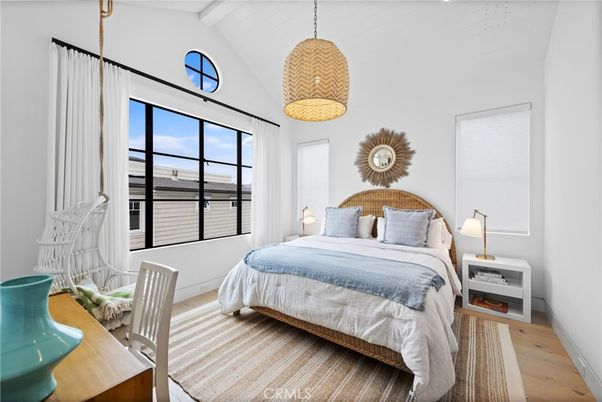 Bedroom, Interior, Pendant Lights, Wood Texture Flooring