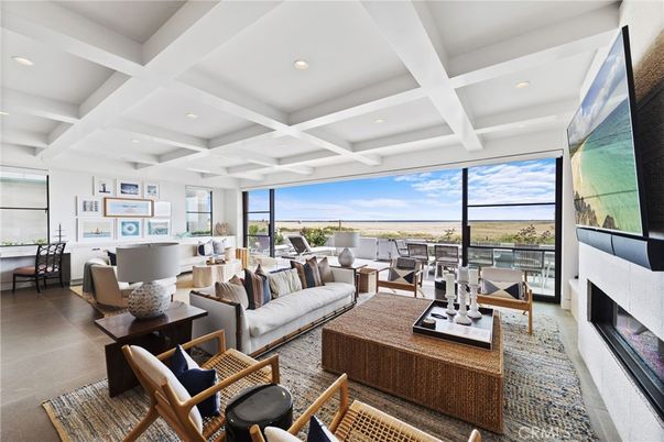 Dining room, Fireplace, Interior, Living room, Recessed Lighting