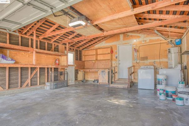 Garage, Interior, Washer, Wooden Beams, Wooden Ceilings