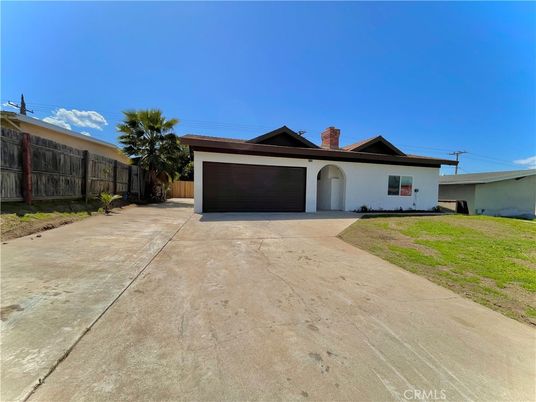 Attached, Backyard, Exterior, Facade, Ranch