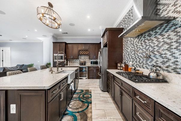 Chandelier, Interior, Kitchen, Recessed Lighting, Stainless Steel Appliances
