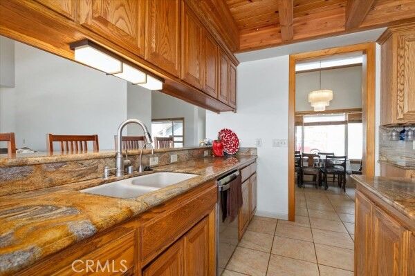 Dining room, Interior, Kitchen, Pendant Lights, Wooden Ceilings