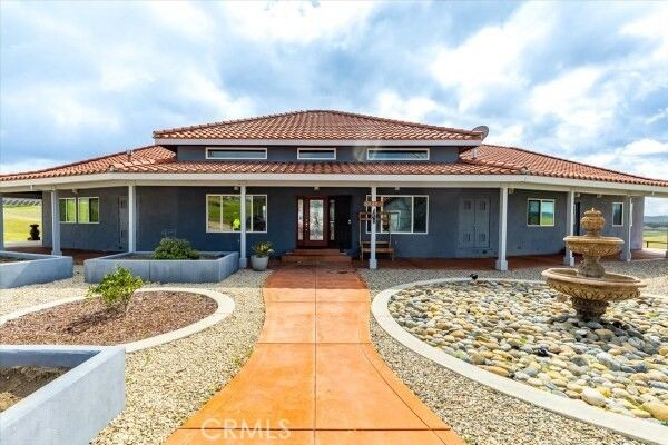 Backyard, Exterior, Facade, Mediterranean