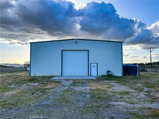 Backyard, Detached Garage, Exterior