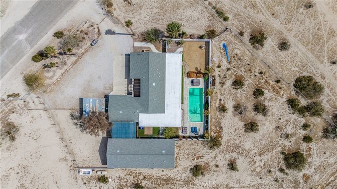Exterior, Drone