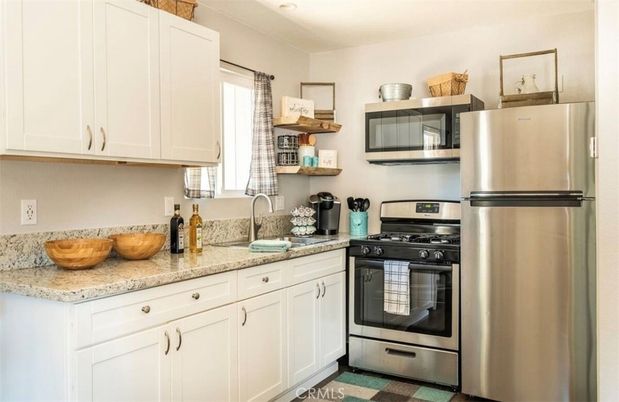 Interior, Kitchen, Stainless Steel Appliances