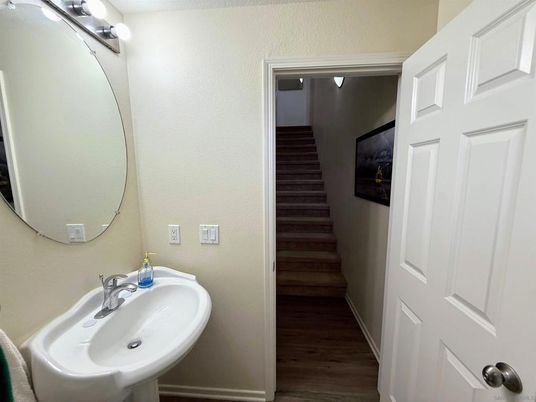 DE Listing image placeholder
