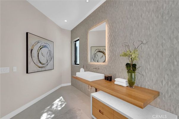 Bathroom, Interior, Recessed Lighting