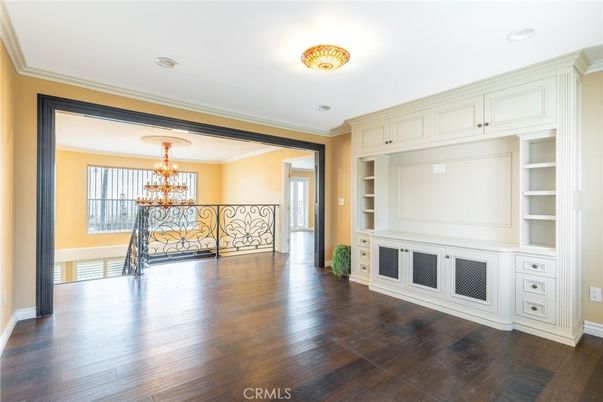 Chandelier, Interior, Recessed Lighting, Wood Texture Flooring
