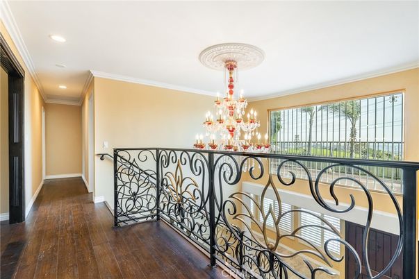 Chandelier, Interior, Recessed Lighting, Wood Texture Flooring