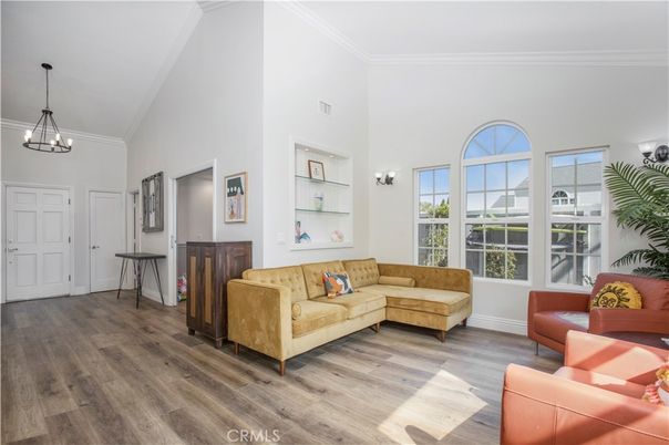 Interior, Living room, Pendant Lights, Wood Texture Flooring
