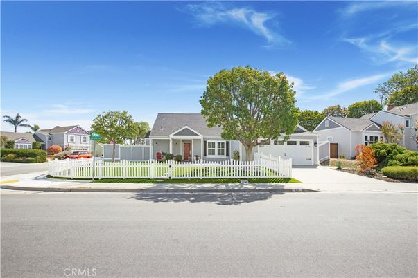 Detached Garage, Exterior, Facade, Cape Cod