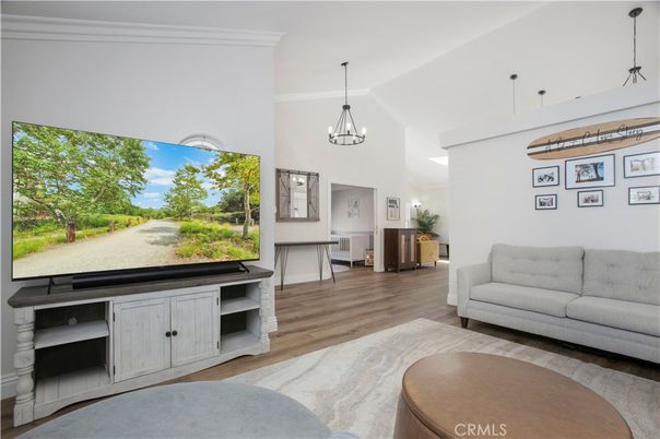 Interior, Pendant Lights, Wood Texture Flooring