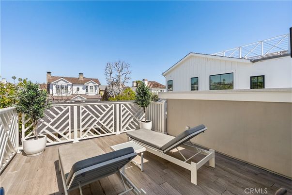 Exterior, Wood Texture Flooring