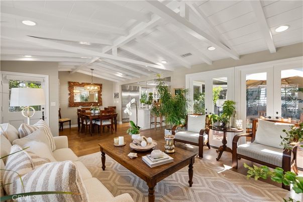 Chandelier, Dining room, Interior, Living room, Recessed Lighting, Wood Texture Flooring