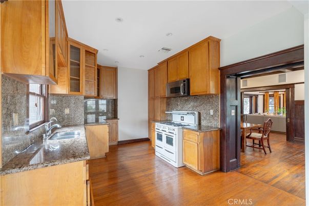 Dining room, Interior, Kitchen, Recessed Lighting, Wood Texture Flooring