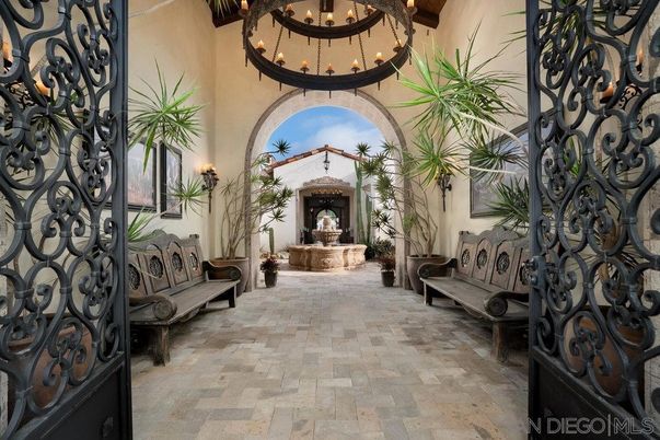 Chandelier, Interior, Pendant Lights