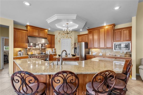 Chandelier, Interior, Kitchen, Recessed Lighting, Stainless Steel Appliances