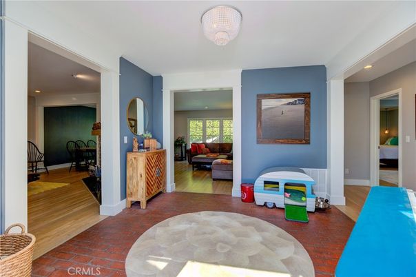Dining room, Interior, Living room, Recessed Lighting, Wood Texture Flooring