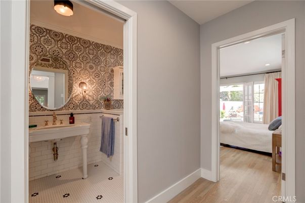Bathroom, Bedroom, Interior, Recessed Lighting, Wood Texture Flooring