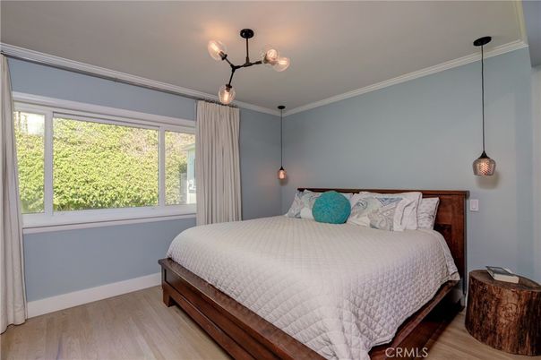 Bedroom, Interior, Pendant Lights, Wood Texture Flooring