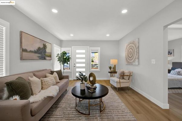 Bedroom, Interior, Living room, Recessed Lighting, Wood Texture Flooring