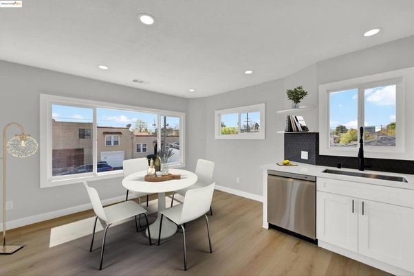 Dining room, Interior, Kitchen, Recessed Lighting, Wood Texture Flooring