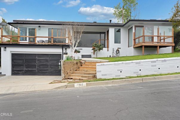 Attached, Exterior, Facade, Modern