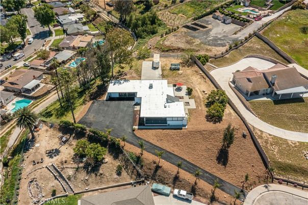 Exterior, Drone