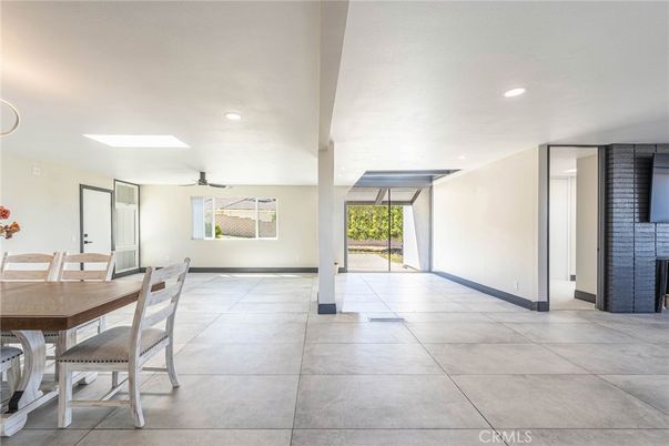 Dining room, Interior, Recessed Lighting