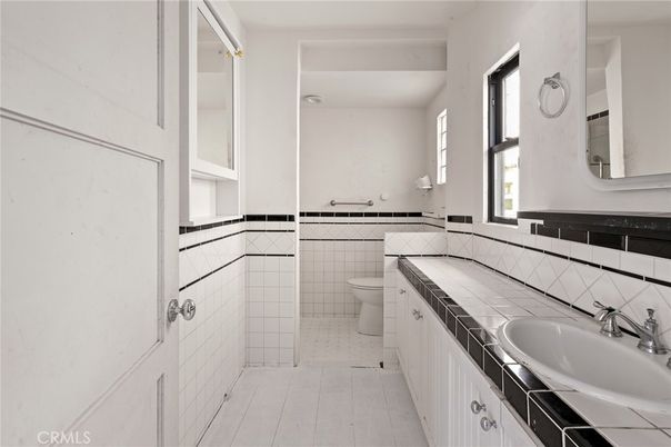 Bathroom, Interior, Tile Countertops