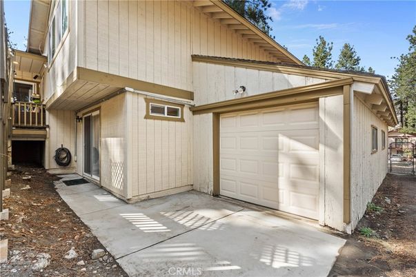 Detached Garage, Exterior