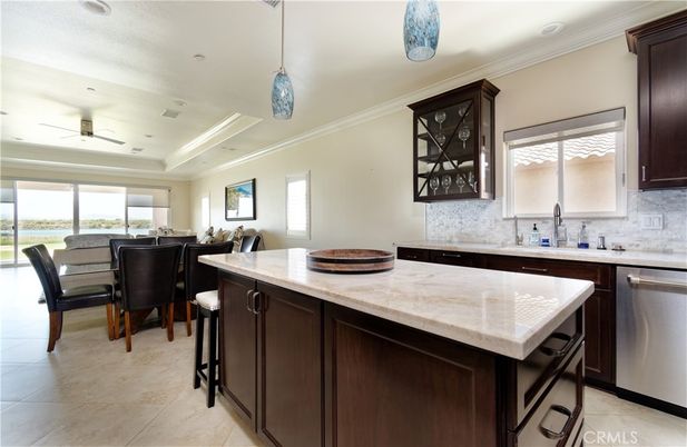 Dining room, Interior, Kitchen, Pendant Lights, Recessed Lighting, Stainless Steel Appliances
