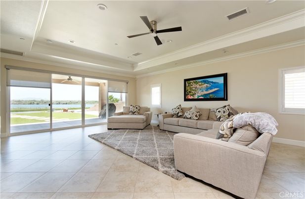 Interior, Living room, Recessed Lighting, Water
