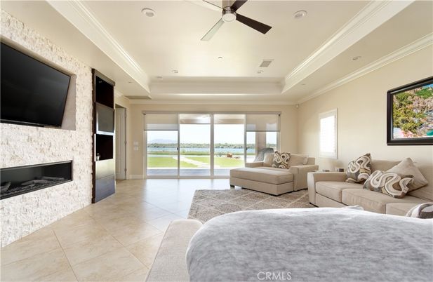 Fireplace, Interior, Living room, Recessed Lighting, Water